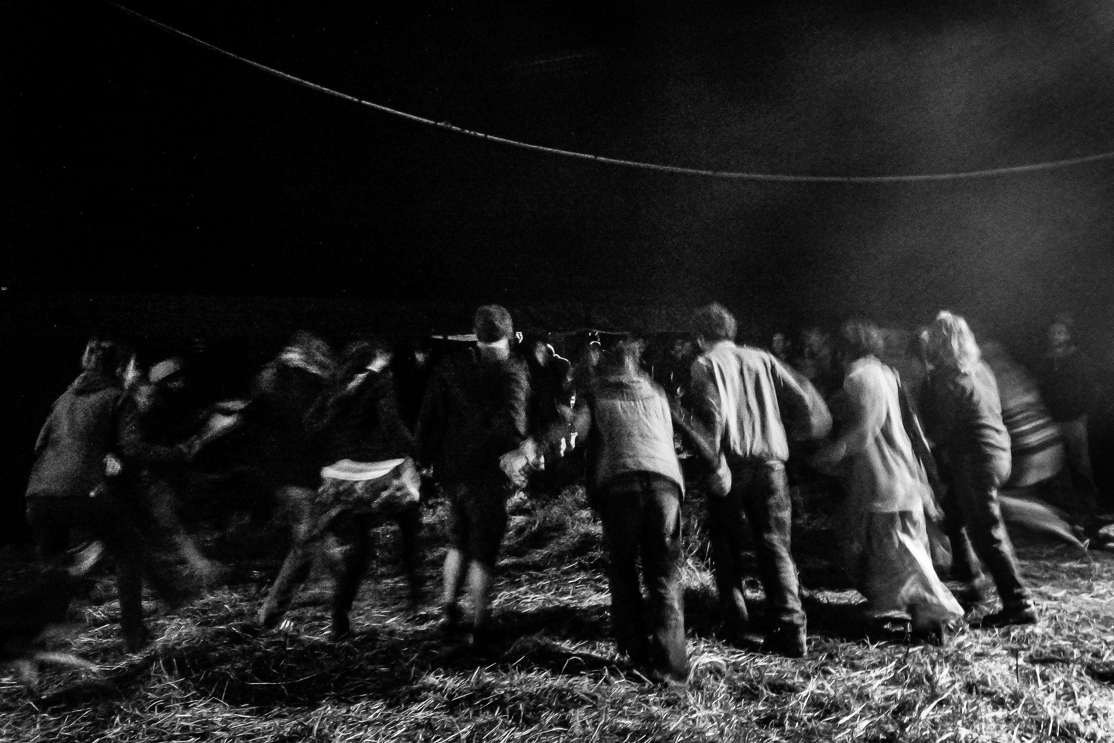 Fête sur la zad - refaire un dome